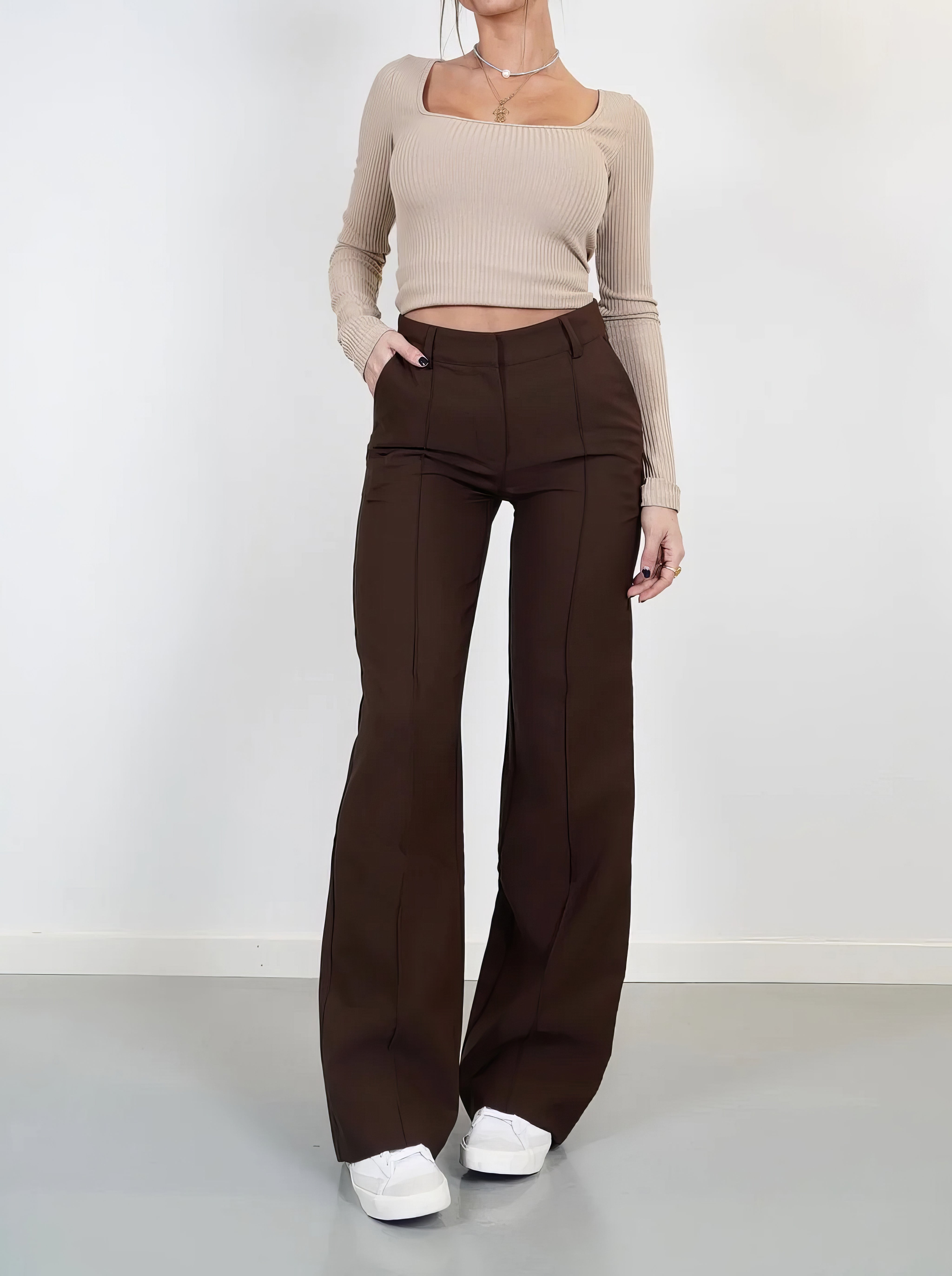 Elegant wide trousers