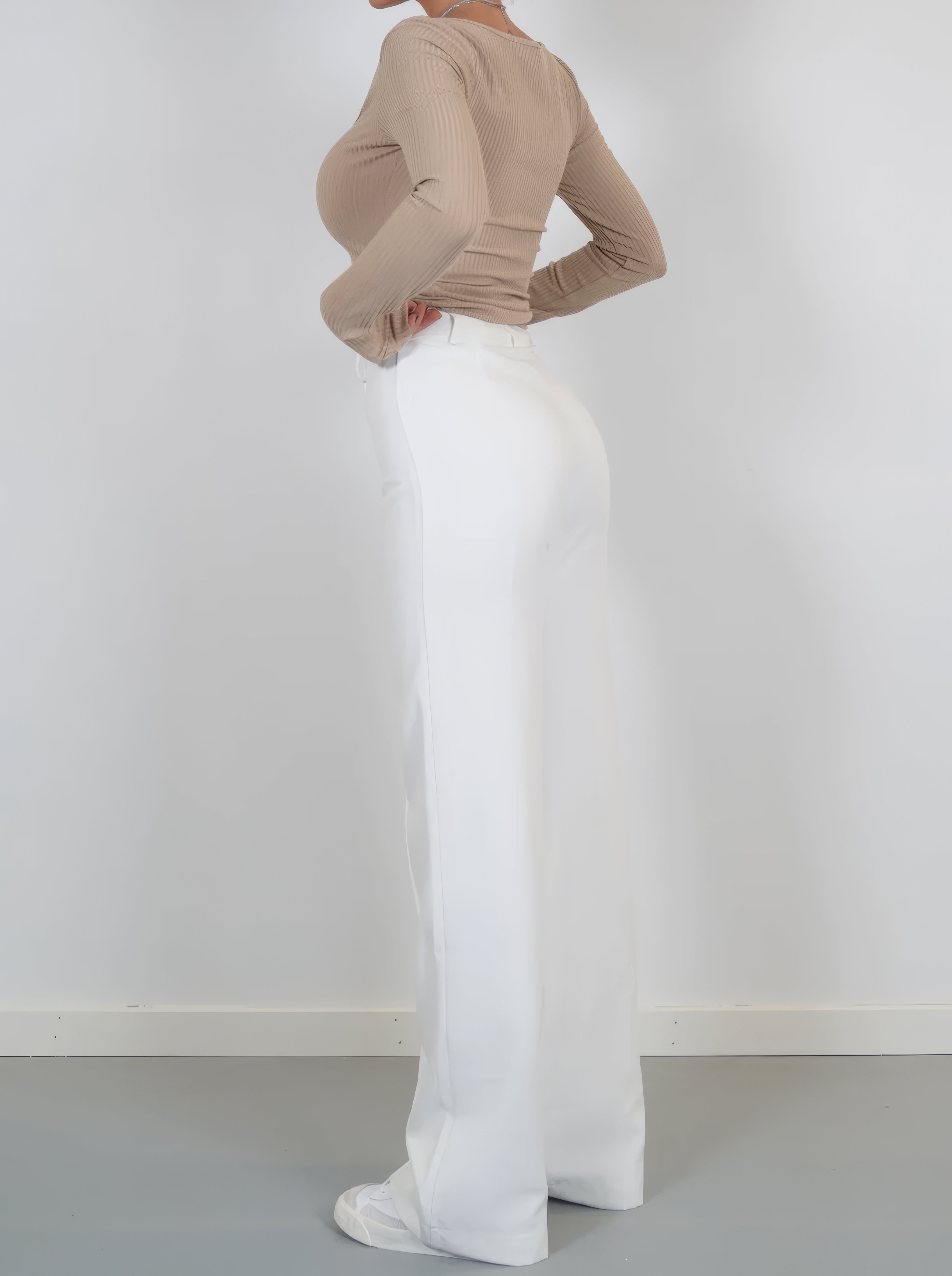 Elegant wide trousers