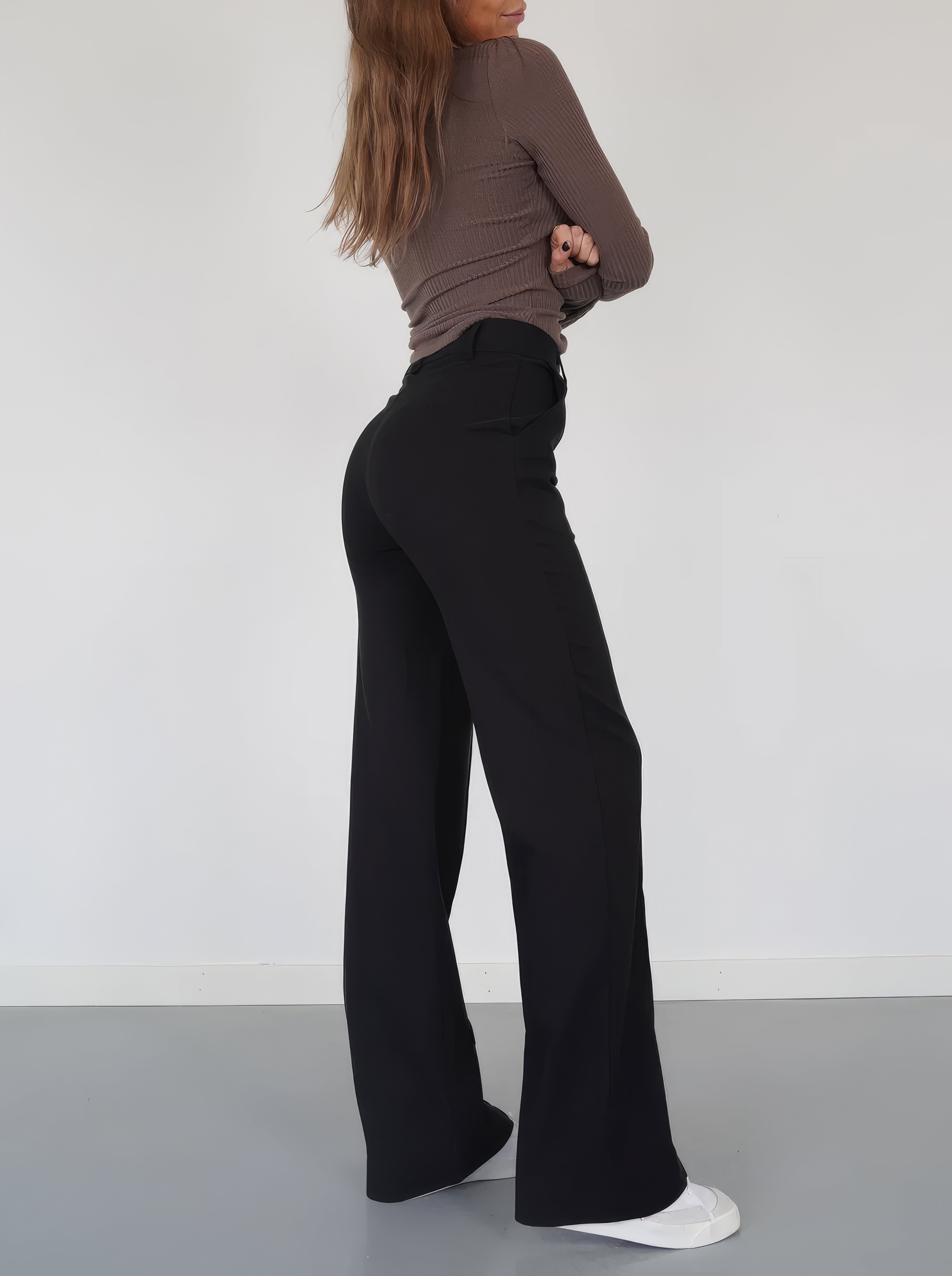 Elegant wide trousers