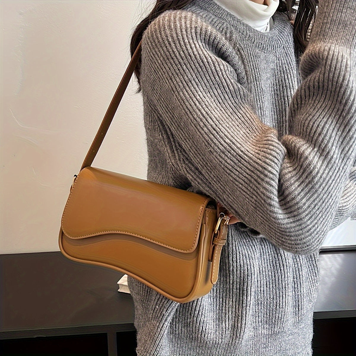 Classic shoulder bag